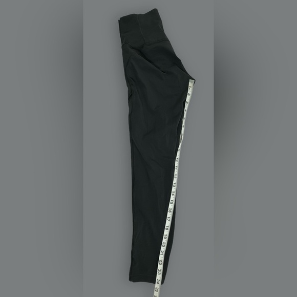 Lululemon High Times Pant (Metta) *Full-On Luxtreme Size 4 *read flaw* - Picture 6 of 10